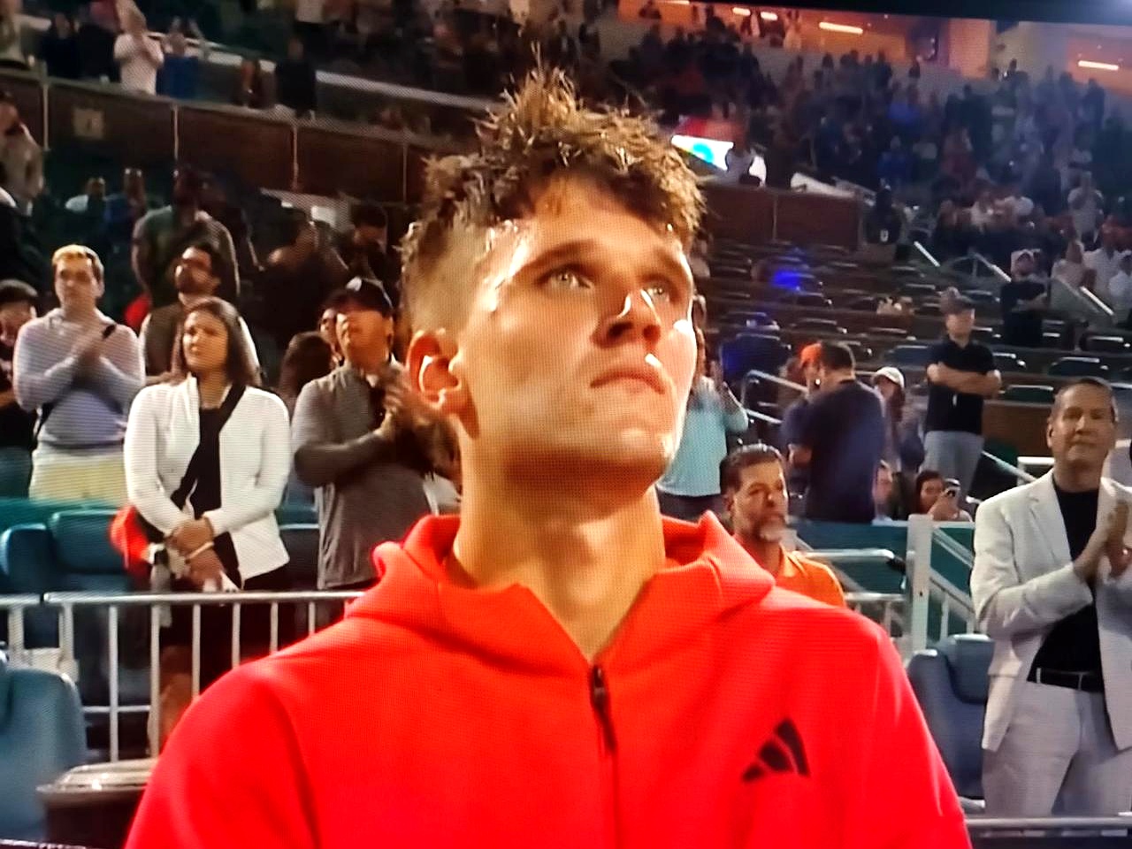 开云中国官方首页关于IG教练压力巨大！，德约科维奇遭遇五持续失利热度持续攀升的信息