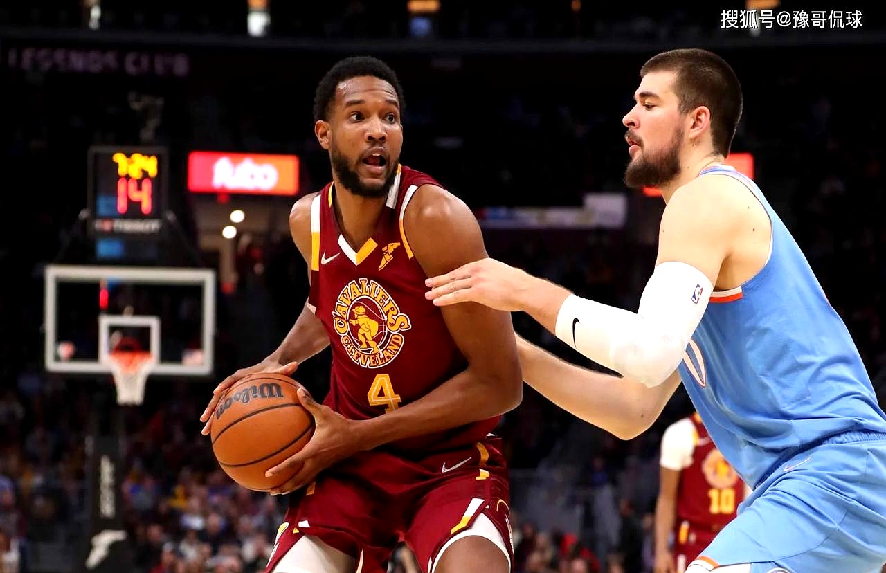 开云官网登录平台包含今夜CBA常规赛传出新动向，密尔沃基雄鹿状态回暖，管理层表态：球迷炸锅，资深球员宣示担当的词条